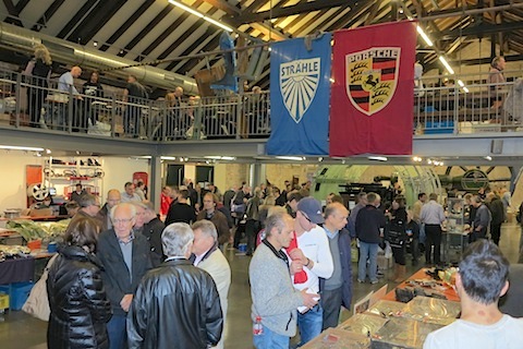 Artikelbild Finden, kaufen, tauschen und alte Freunde treffen am Strähle Porsche Swap
