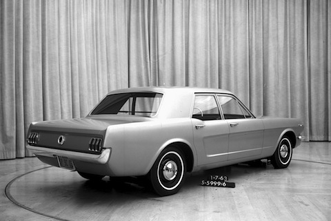 Ford Mustang 4 Doors 1963 (© Ford Motor Company)