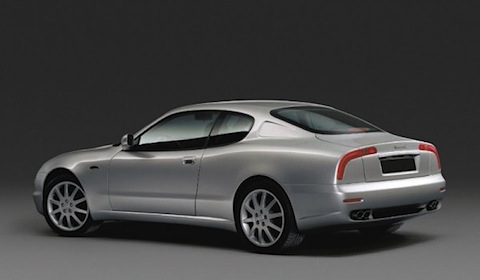 Maserati 3200 GT von schräg hinten gesehen