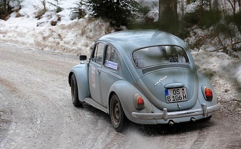 VW 1300 im Drift an der Aflenzer Winterclassic 2012