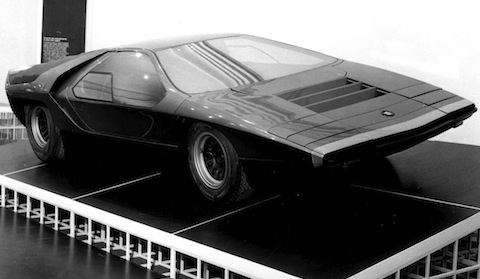 Bertone Carabo von 1968 an der Ausstellung Cultura e Progetto in Turin im Jahr 1978