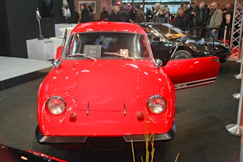 Manic GT von 1971 von vorne gesehen an der Rétromobile 2014