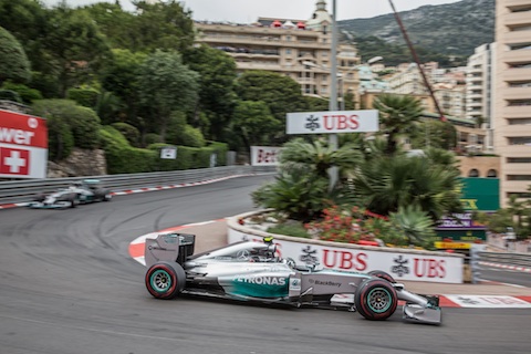 Aktueller Mercedes Benz Silberpfeil der Forme 1 am GP Monaco 2014 (© Daniel Reinhard)