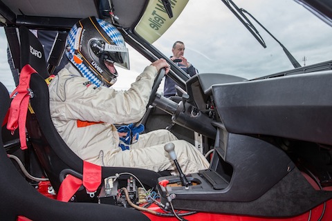 Prinz Leopold von Bayern im Cockpit des BMW 635 CSI (© Daniel Reinhard)