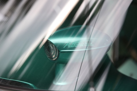 Die autmoatische Fahrtlichtumschaltung Autronic Eye in einem Oldsmobile Super 88 von 1957