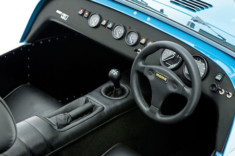 Interieur des Caterham Seven 160 von 2014