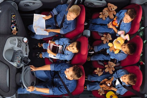 Sechs Sitze in zwei Reihen im Fiat Multipla von 1999 (© Fiat Group)