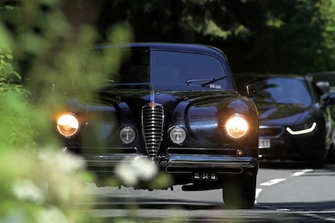 Artikelbild Wie der Fortschritt im modernen Auto das Oldtimer-Fahren schwieriger macht