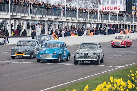 Englische Tourenwagen der Fünfzigerjahre in Goodwood im Jahr 2015 (© Stuart Adams)