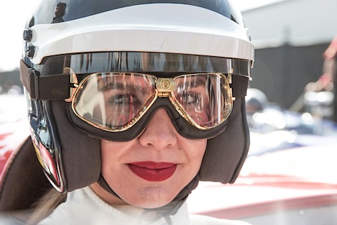 Rote Lippen - Shannon Historis Demonstration Australien 2015 (© Daniel Reinhard)