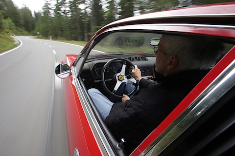 Fahren im Ferrari 365 GTC/4