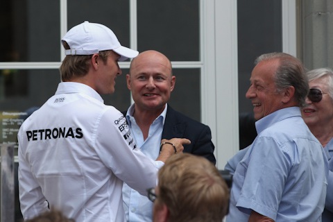 Nico Rosberg spricht mit IWC-CEIO Georges Kern