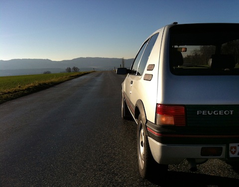 Peugeot 205 GTI 1991 von hinten