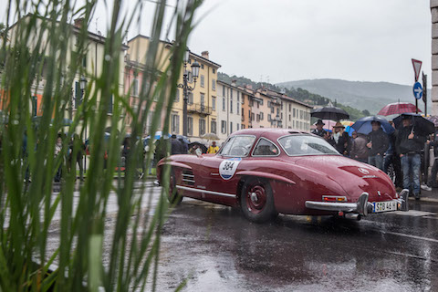 Mercedes-Benz 300 SL an der Mille Migla 2016 (© Daniel Reinnhard)