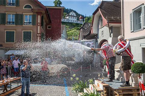 Willkommensfeier in Obwalden nach der Rallye Peking-Paris 2016 (© Daniel Reinhard)