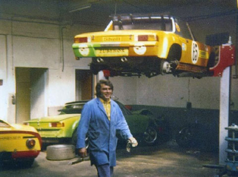 Porsche 914/6 von Reinhold Karthäuser im Jahr 1977 bei Kremer (der grüne in der Ecke)