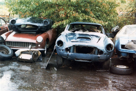 Aston Martin und Ferrari 250 GT am Ende ihres Weges