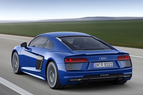 Heck des Audi R8 e-tron 2015 (© Audi)