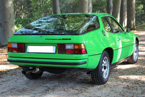 Heckansicht des Porsche 924 von 1977 (Catawiki)