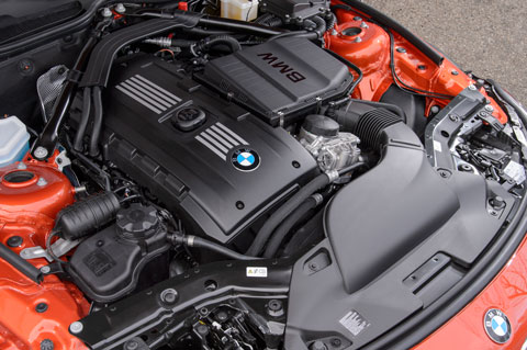 Motor des BMW Z4 (E89) von 2013 (© BMW AG)