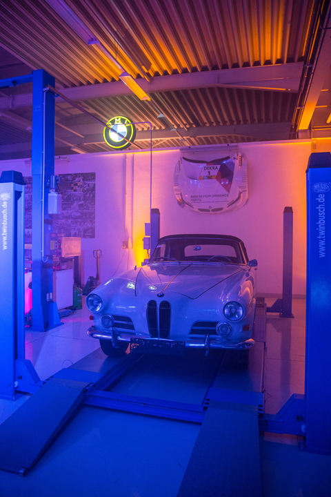 DTM-Meisterfeier mit klassischen BMW (© Daniel Reinhard)