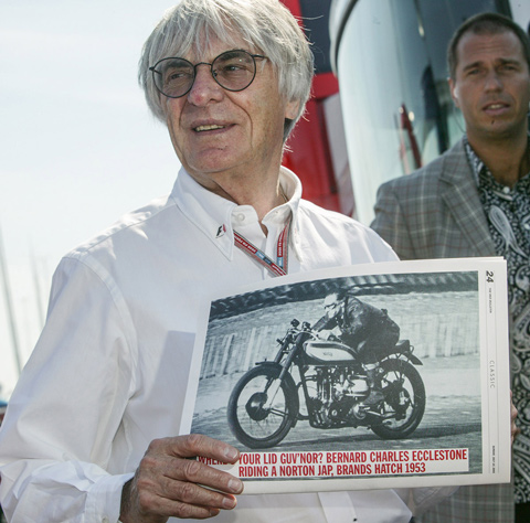 Bernie Ecclesteone begann seine unglaubliche Karriere 1953 auf einer Norton Jap (© Daniel Reinhard)