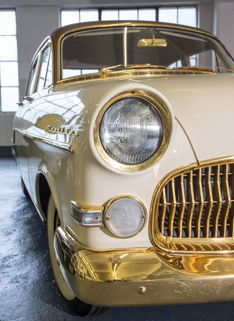 Flanke des zweimillionsten Opel - Opel Kapitän von 1956 - Opel-Museum (© Daniel Reinhard)