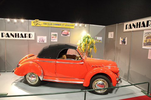 Panhard auf dem Clubstand an der Rétrmobile in Paris 2017