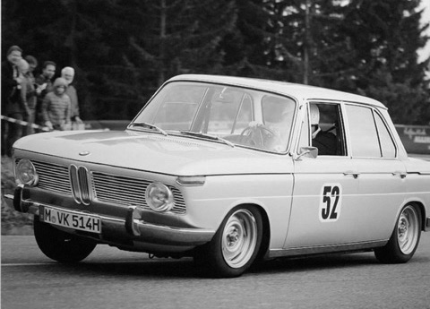 BMW 1800 TI/SA im historischen Rennbetrieb