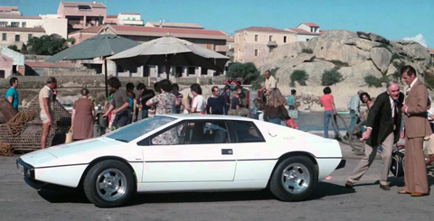 Lotus Esprit S1 im Film "the Spy who loved me"