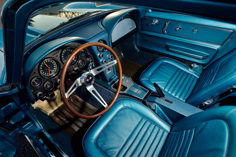 Interieur der Chevrolet Corvette C2 427 1967 (© Mecum)