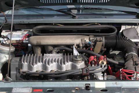 Eingespritzter Motor des Ford Escort RS 1600i von 1982