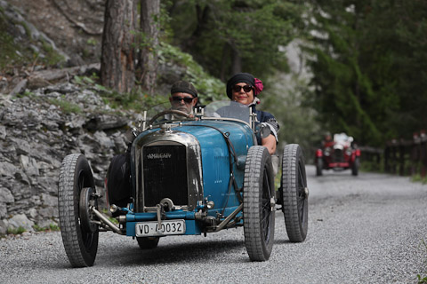 Amilcar C6 an der Ausfahrt "Amilcar Suisse Grisons 2017"