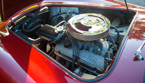 V8-289-er-Motor der Shelby Cobra 289 von 1965 mit Chassis CSX2588 (© Mecum)