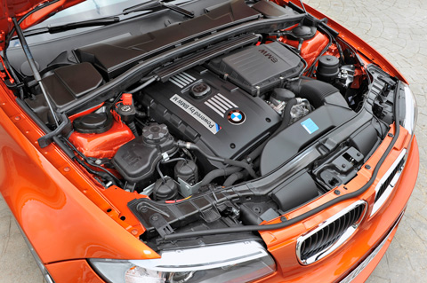 Motor des BMW 1 M Coupé von 2011 (© BMW AG)
