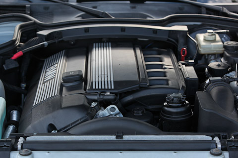 BMW Z3 2.8 Coupé von 2001 - Reihensechszylindermotor