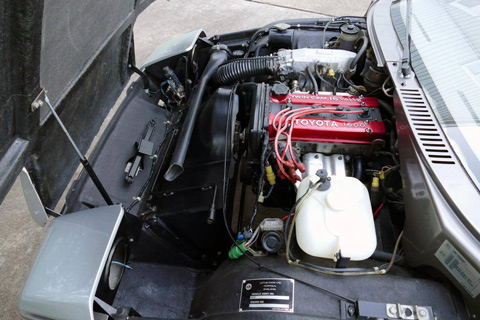 Toyota-Motor im Bug des Lotus Elan X100 Prototyp von 1984 (© Hemmings / Besitzer)