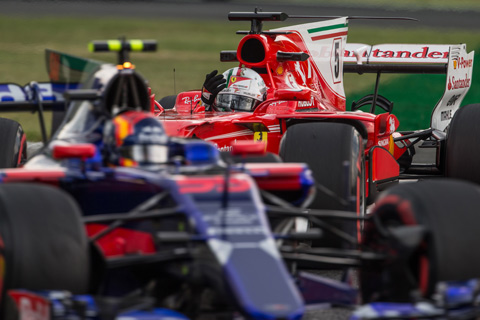 Sebastian Vettel auf Ferrari F1 in Monza 2017 (© Daniel Reinhard)