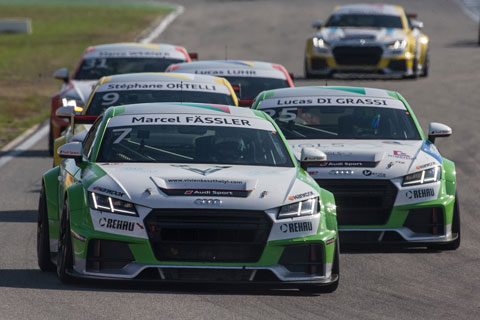Audi TT Cup - Legendenrennen - De Grassi liegt hier noch hinter Fässler (© Daniel Reinhard)