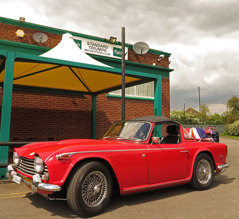 Triumph TR 5 in Coventry (© Arnold Bachmann)