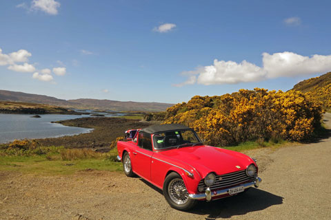 Triumph TR 5 in den Highlands (© Arnold Bachmann)