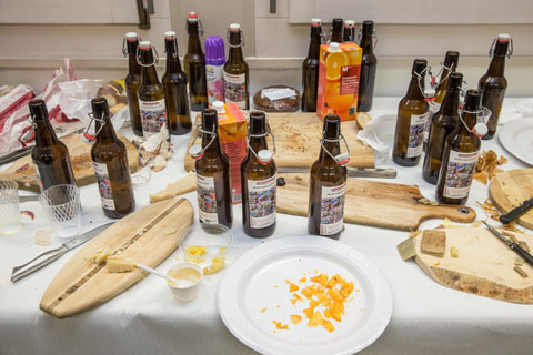Nach dem Apero zur Lancierung des Jahresmagazin 2018 (© Daniel Reinhard)