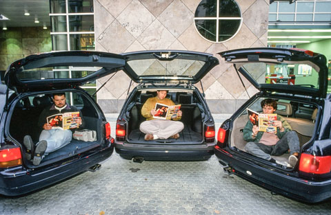 Sport-Auto-Testfahrer nach der getanen Arbeit im Jahr 1992 (© Daniel Reinhard)