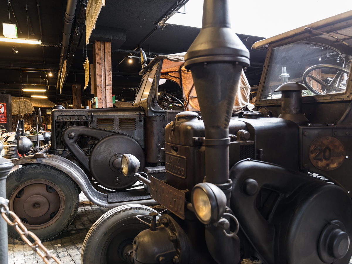 Auto & Traktor Museum (Oldtimer-Museum)