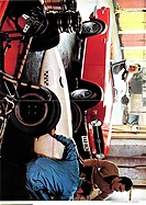 Triumph TR6 PI - Verkaufsprospekt (1972, engl.) - Seiten 4 und 5 Triumph TR6 PI - Verkaufsprospekt (1972, engl.) - Seiten 4 und 5