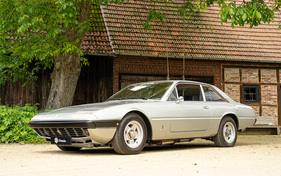 Ferrari 365 GT4 2+2 (1973) Ferrari 365 GT4 2+2 (1973)