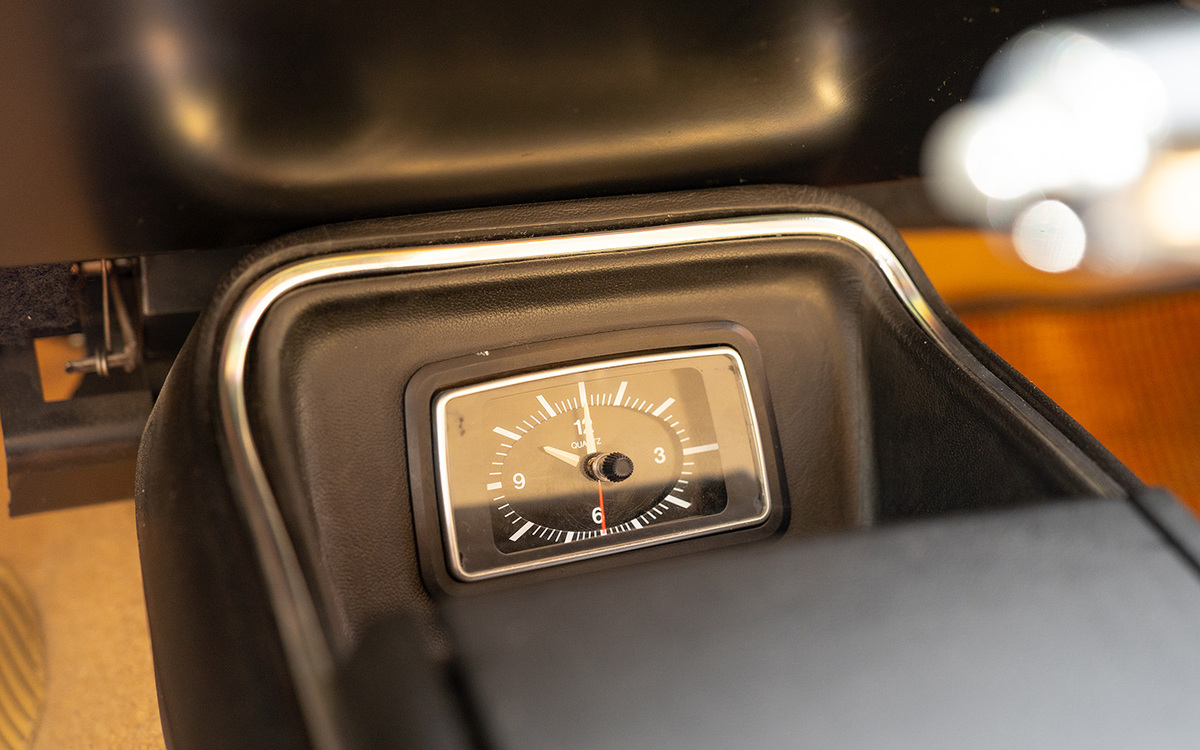 Bild 43 50 vom Fahrzeug-Verkaufsinserat Ford granada Turnier 2.3 1976 24.000 km Originalzustand