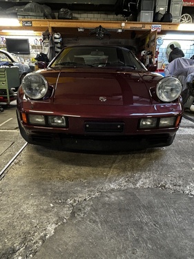 Porsche 928 S (1984) Porsche 928 S (1984)