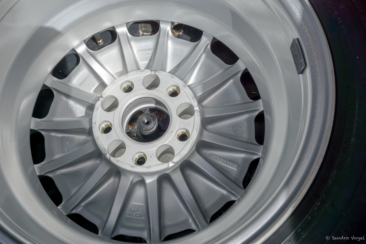 Bild 46 48 vom Fahrzeug-Verkaufsinserat Mercedes-Benz 190 E 1.8 Avantgarde rosso Nr. 208 280 1992 neuwertig - limitiertes Sondermodell Nr. 208 280 - garantierte Kilometer - aus 2. Hand - Service + MFK mit Veteraneneintrag