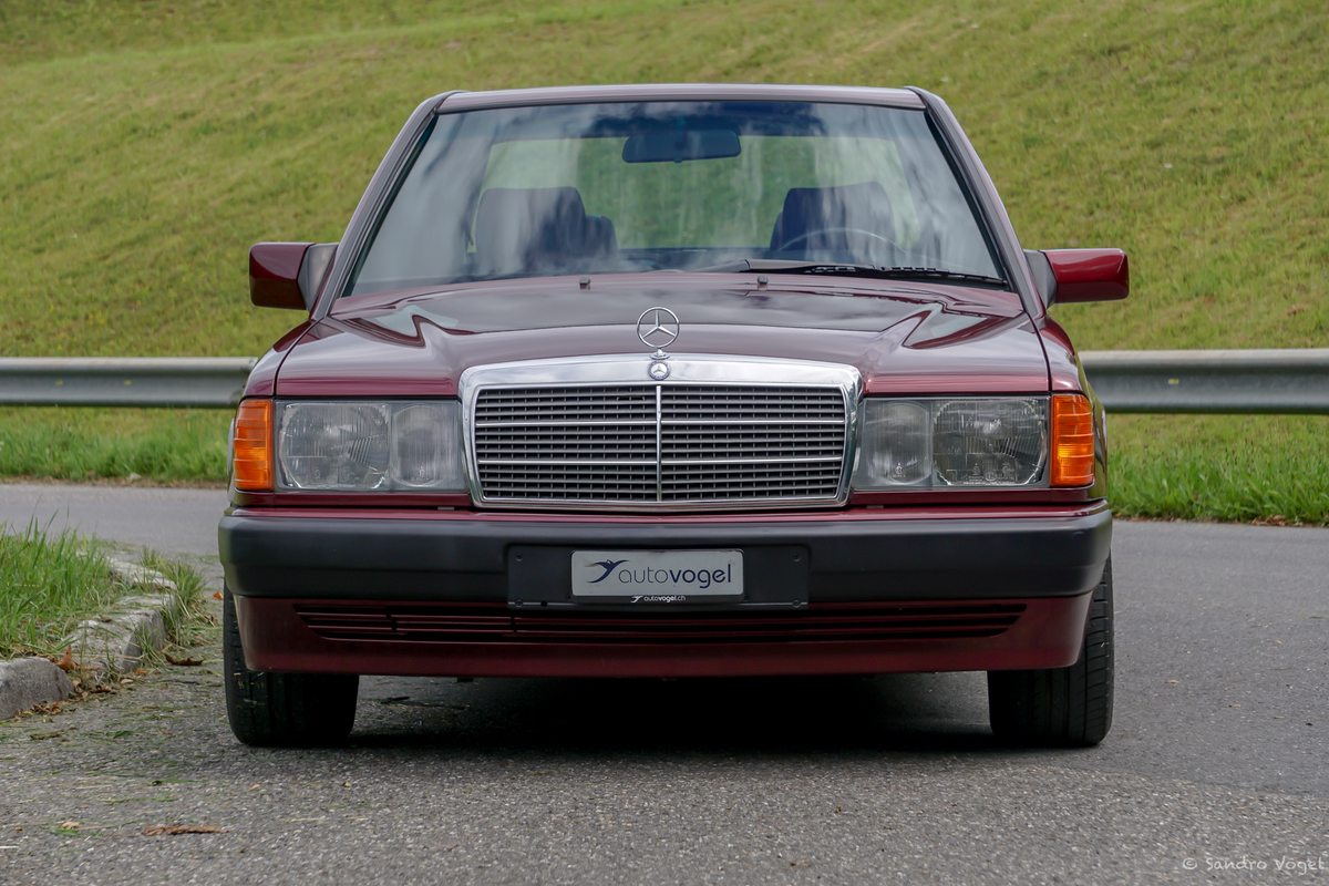 Bild 3 48 vom Fahrzeug-Verkaufsinserat Mercedes-Benz 190 E 1.8 Avantgarde rosso Nr. 208 280 1992 neuwertig - limitiertes Sondermodell Nr. 208 280 - garantierte Kilometer - aus 2. Hand - Service + MFK mit Veteraneneintrag